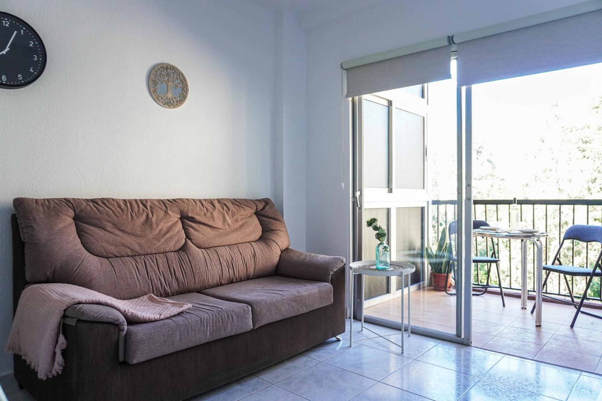 Modern Close To The With Pool Apartamento *